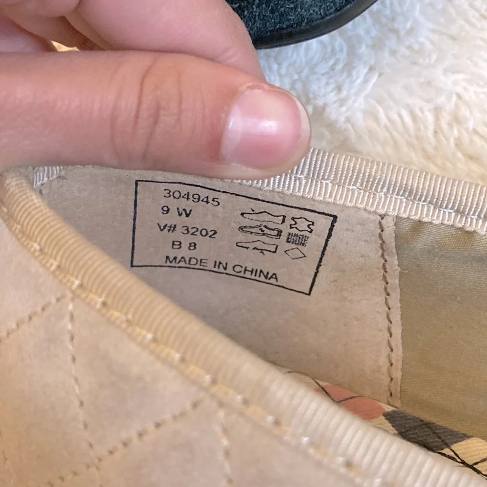 3/$60 Bundle of 2 Quilted Cream and Suede Black Slip On Flats - Picture 11 of 16